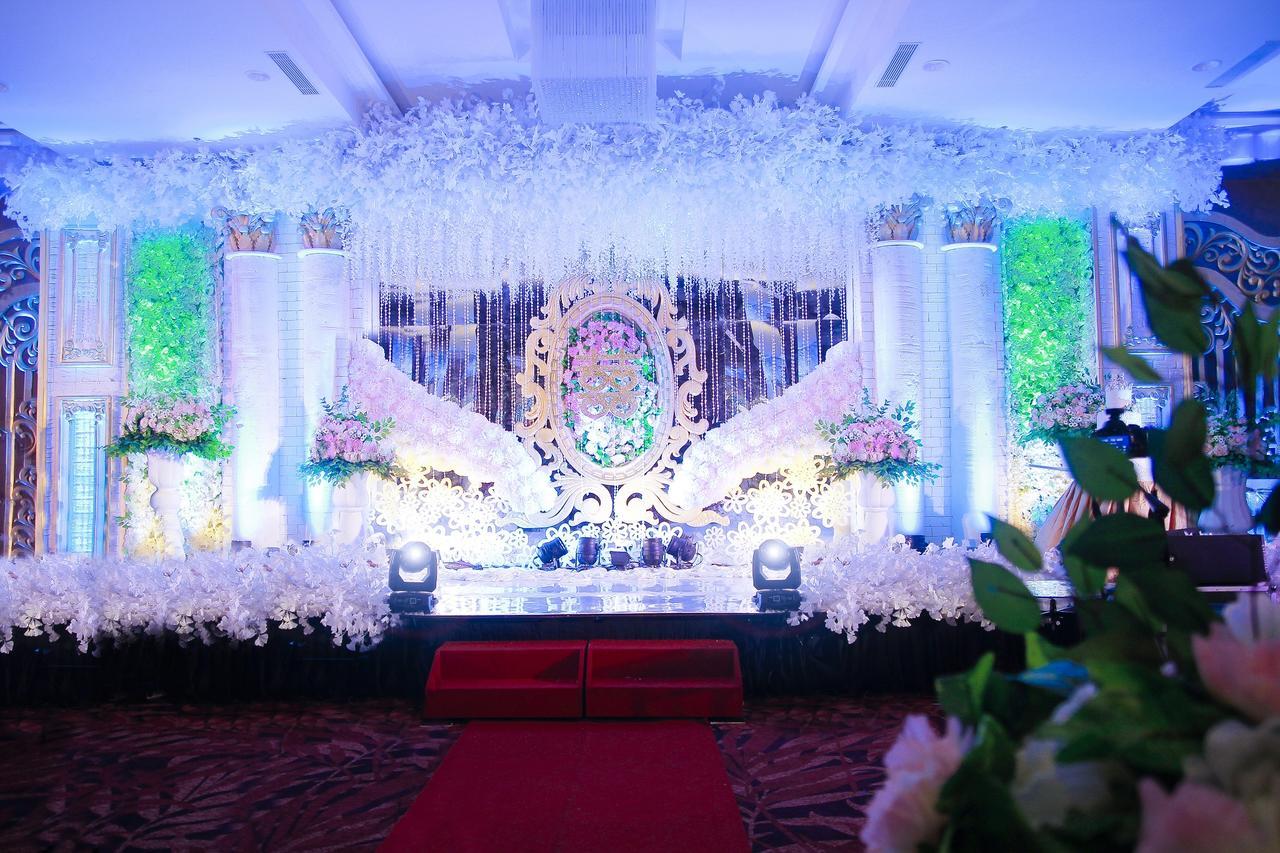 Platinum Hotel & Convention Hall Balikpapan Exterior foto